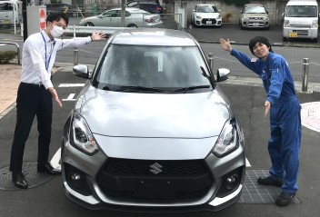 スイフトスポーツ展示車入りました！！